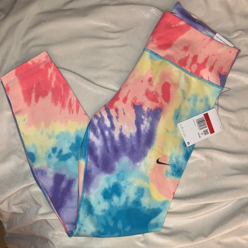 NWT~ Women’s Nike One Mid-Rise 7/8 Tie-Dye Leggings ~Style#DV0051-658